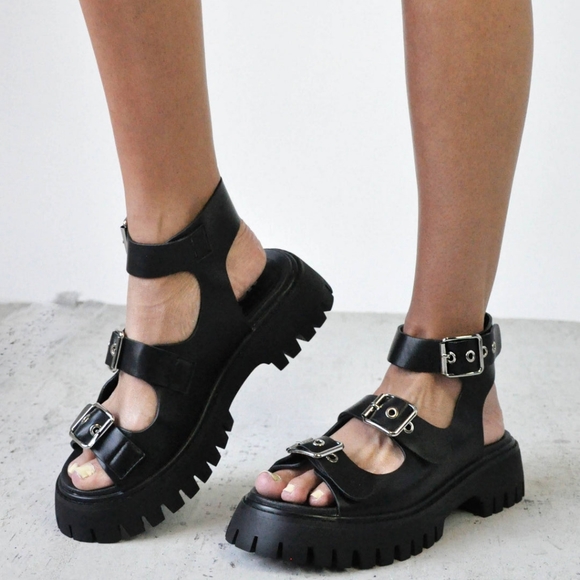 koi Shoes - Koi Trantor Buckle Sandals